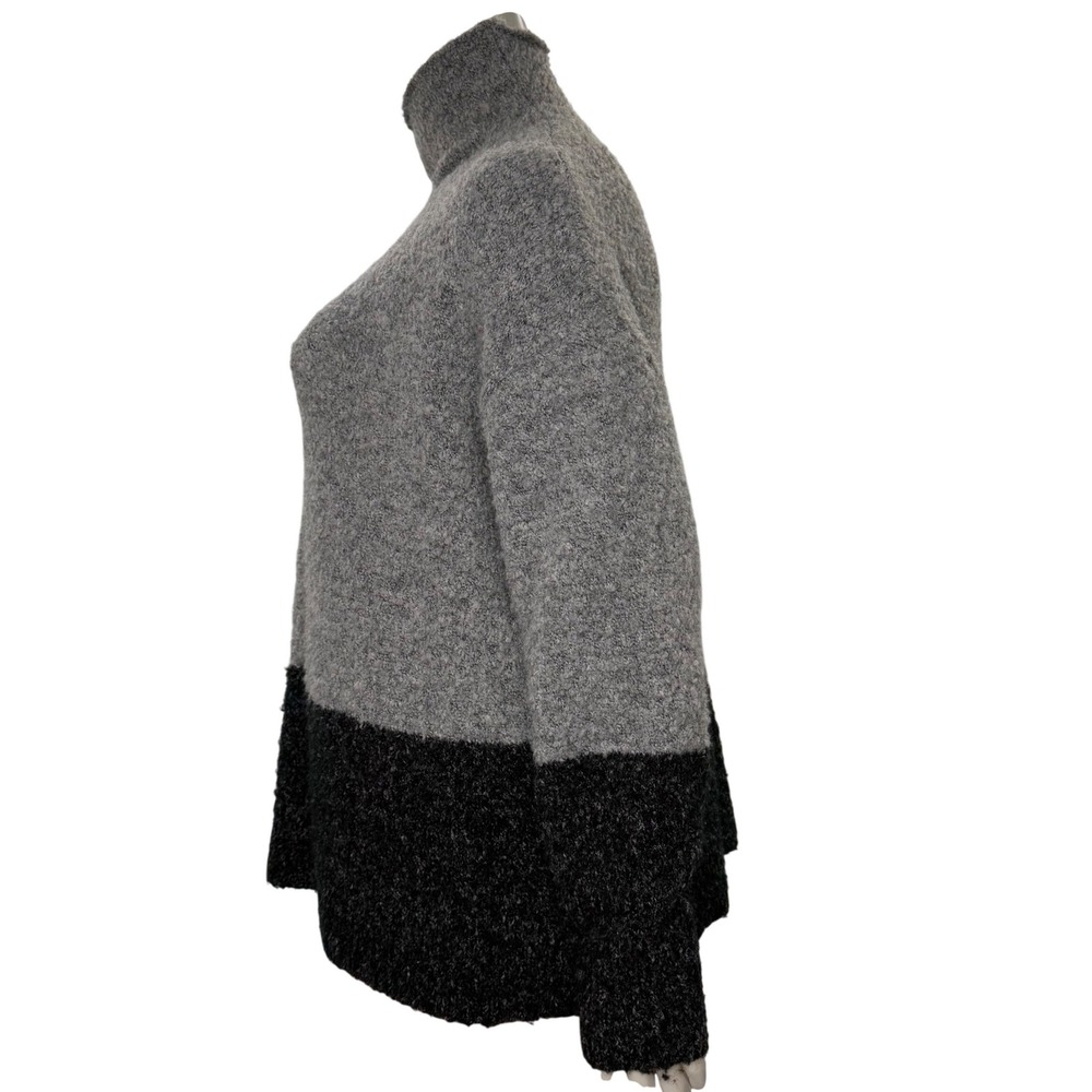 Karen Kane Grey Colorblock Boucle Knit Mock Neck Oversized Sweater Normcore Cozy - Picture 3 of 15